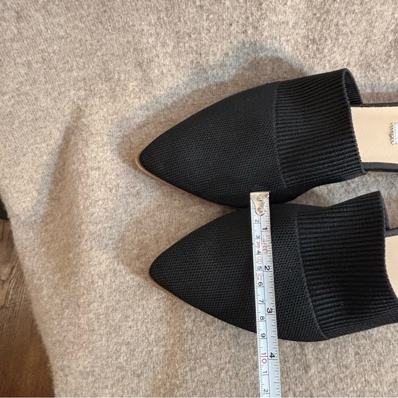 STEVE MADDEN Sz 9 (estimated) Stretchy Top Fabric Pointy Slip On Black Mules - Picture 10 of 10